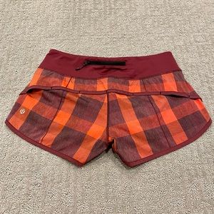 Lululemon Speedup Shorts 2.5” in Plaid (Size 2)